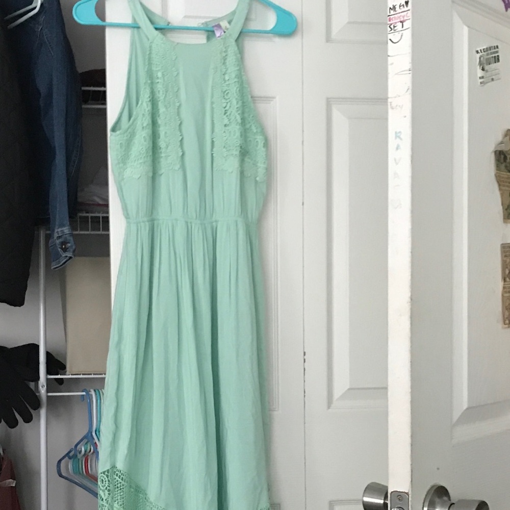 Maxi dress with lace detailing